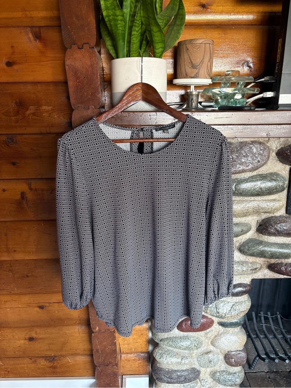Adrianna Papell Black White Stretch Blouse Career Chic Minimalist Top Size L